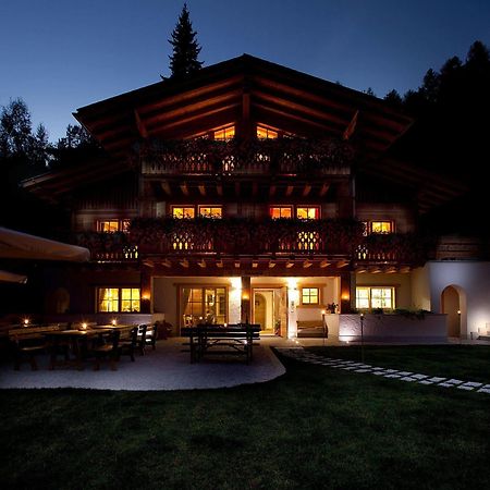 Fogajard Lovely Chalet 마돈나 디 캄필리오 외부 사진