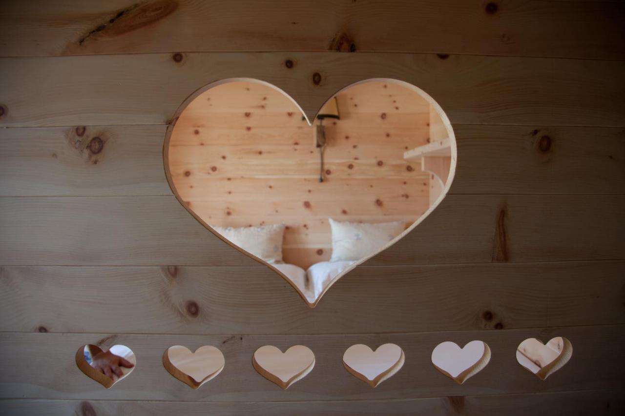 Fogajard Lovely Chalet 마돈나 디 캄필리오 외부 사진