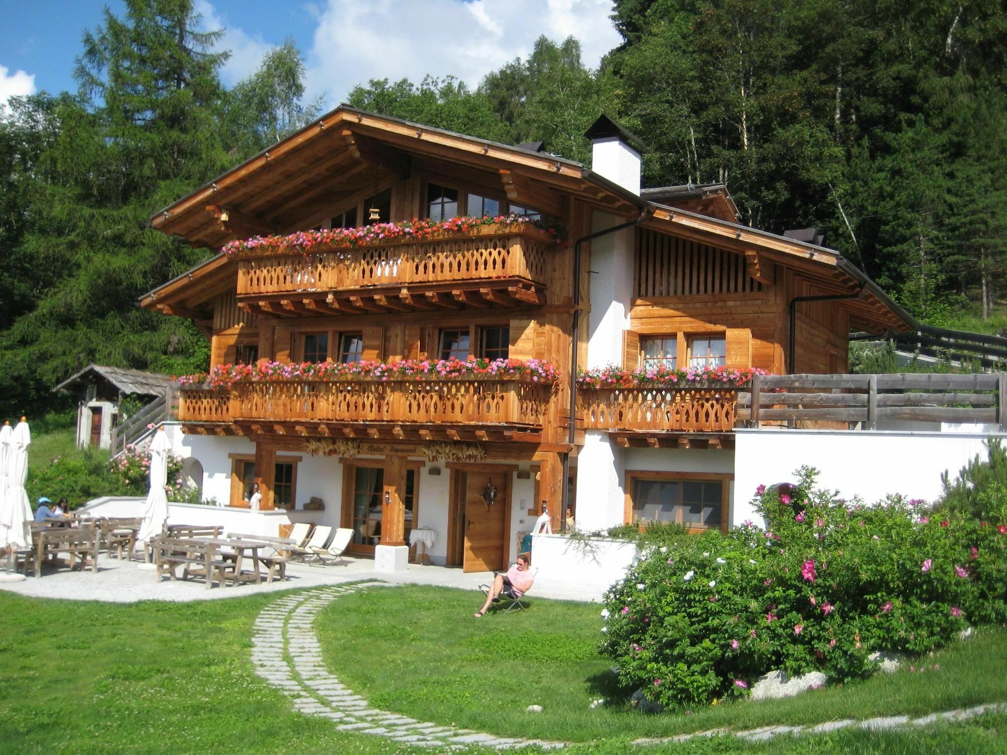 Fogajard Lovely Chalet 마돈나 디 캄필리오 외부 사진